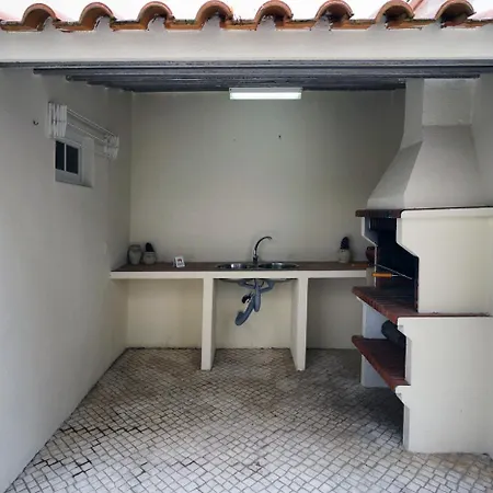 Aroeira Beach Villa *