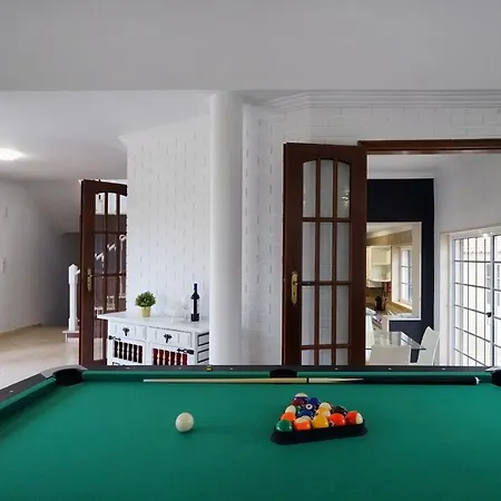 Aroeira Beach Villa Charneca (Setubal)